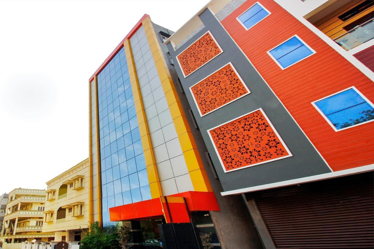 Oyo 29131 Hotel Mn Grand 샴샤바드 외부 사진