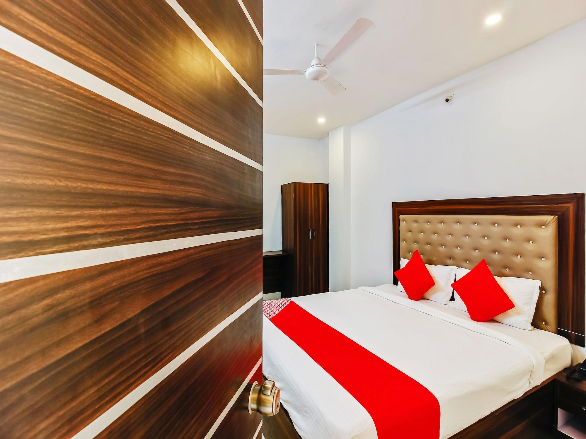 Oyo 29131 Hotel Mn Grand 샴샤바드 외부 사진