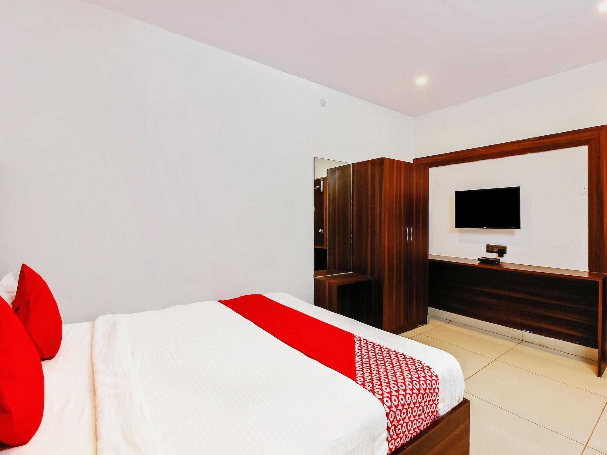 Oyo 29131 Hotel Mn Grand 샴샤바드 외부 사진