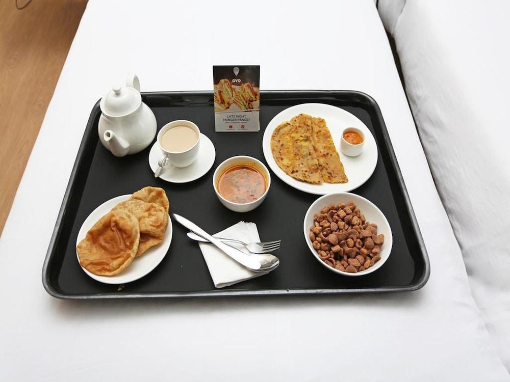 Oyo 29131 Hotel Mn Grand 샴샤바드 외부 사진